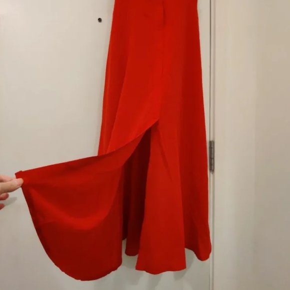 Red Beach Backless Dress - Picture 4 of 4